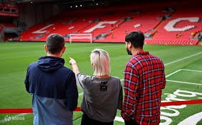 中超官方：李霄鹏获8月最佳教练